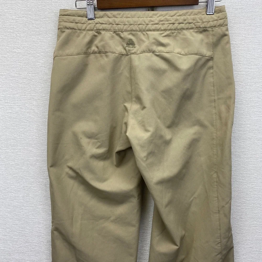 Nike ACG‎ Softshell Cargo Pants Womens 4 Tan Fleece Lined Hiking Utility Bungee